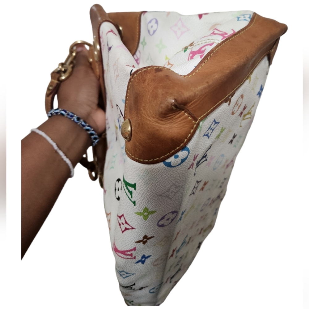 Authentic Louis Vuitton Multicolor white Ursula. - Picture 8 of 17